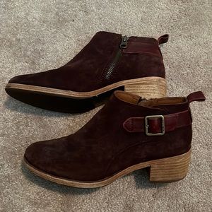 Kork-Ease Maroon suede booties